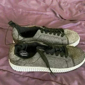 Silver sparkle Ardene chunky sole size 8